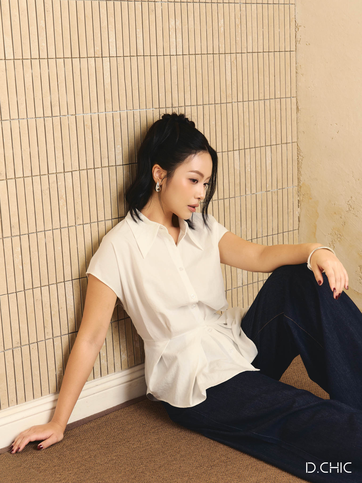 Áo sơ mi cổ đức xếp ly eo
